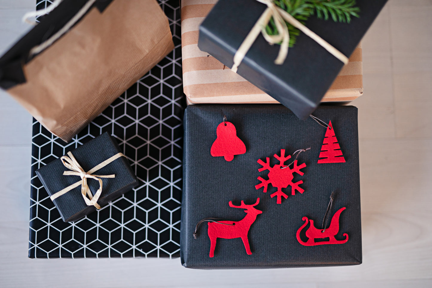 Slim felt decoration set - Santa's Light Shop